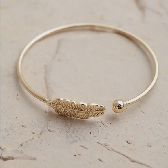 Gold Feather Minimal Cuff/Bangle Bracelet - Picture 3 of 8